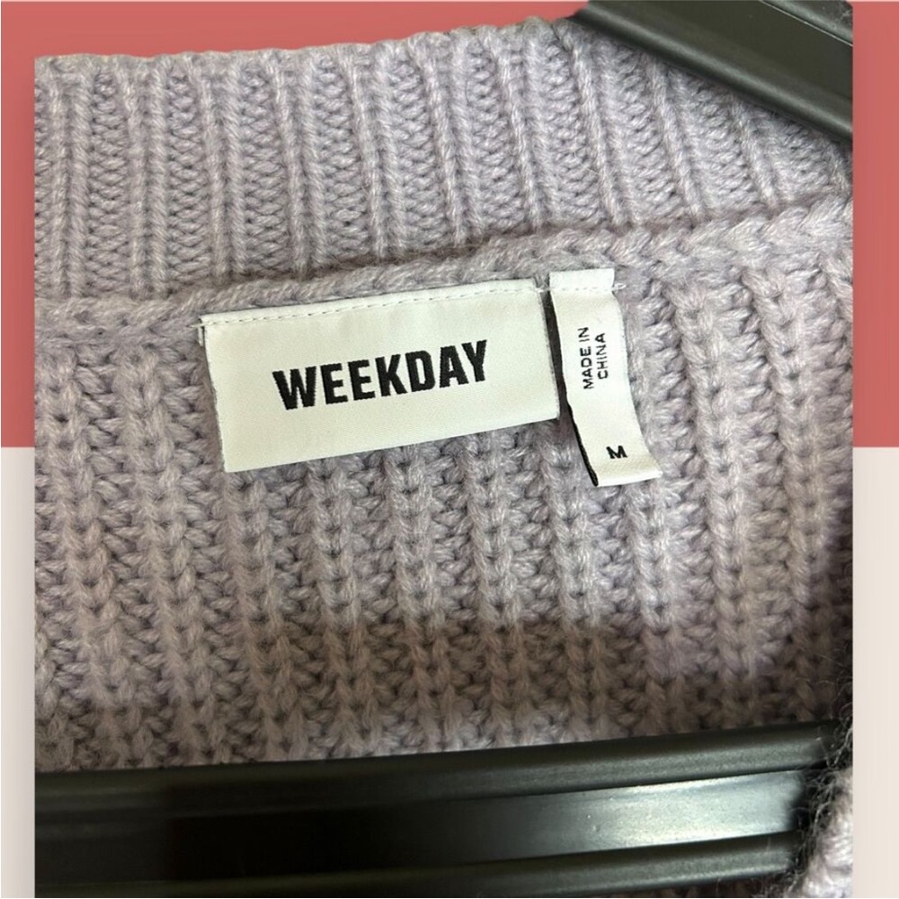 💜 WEEKDAY Lavender Button Cardigan 💜 - Picture 5 of 6